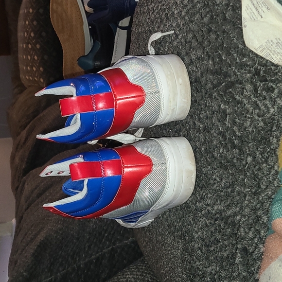 Adidas - Picture 3 of 8